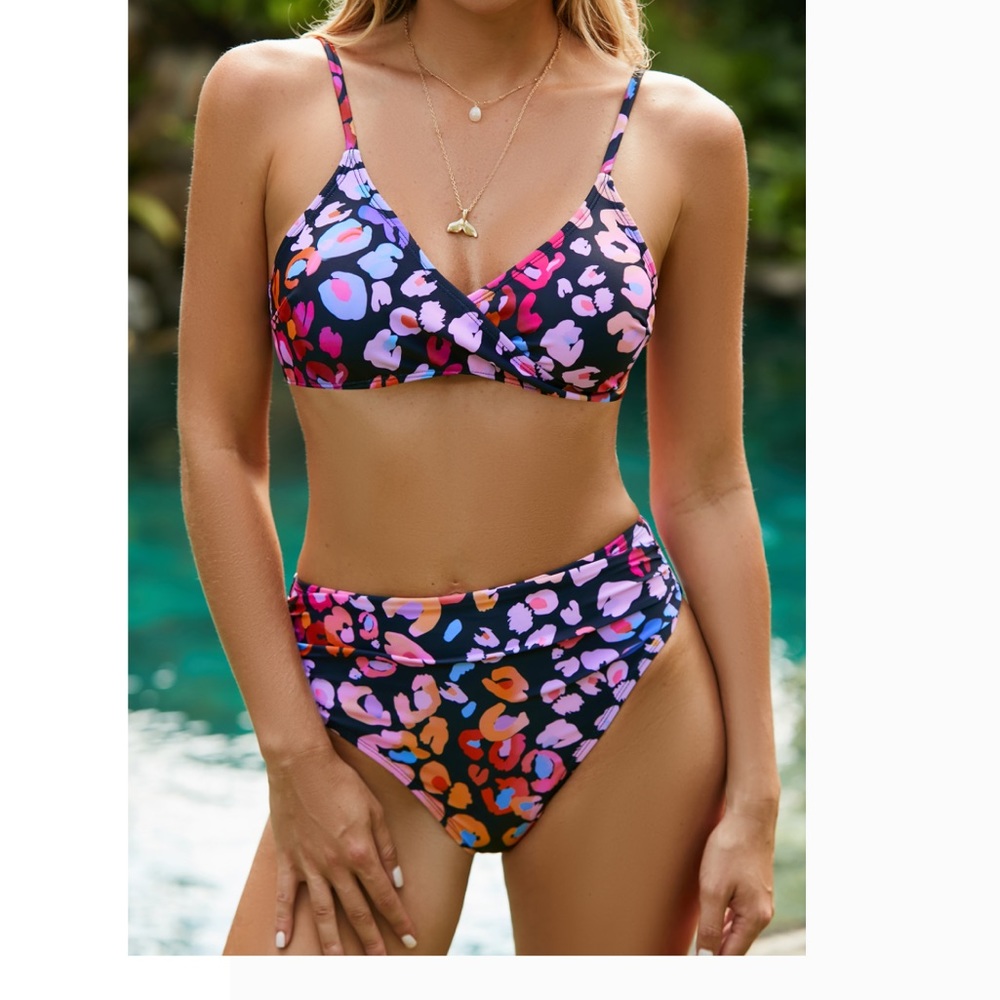 Cupshe Leopard Print surplice bikini new, M